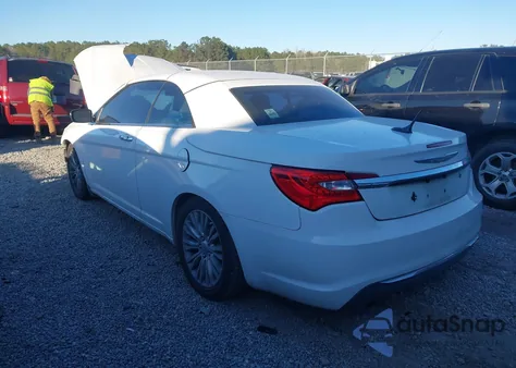 2013 Chrysler 200 Limited z USA, uszkodzony, nr VIN 1C3BCBFG3DN555733